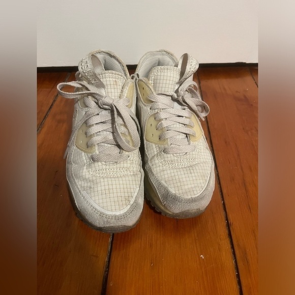Women's Nike Air Max 90 Terrascape Size 7 - Picture 2 of 9